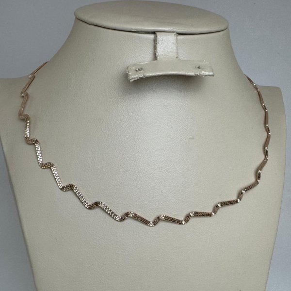 Collier Torsade Royale – Or Tricolores 18 Carrats - Produit cosmétique | Maison Capuccine